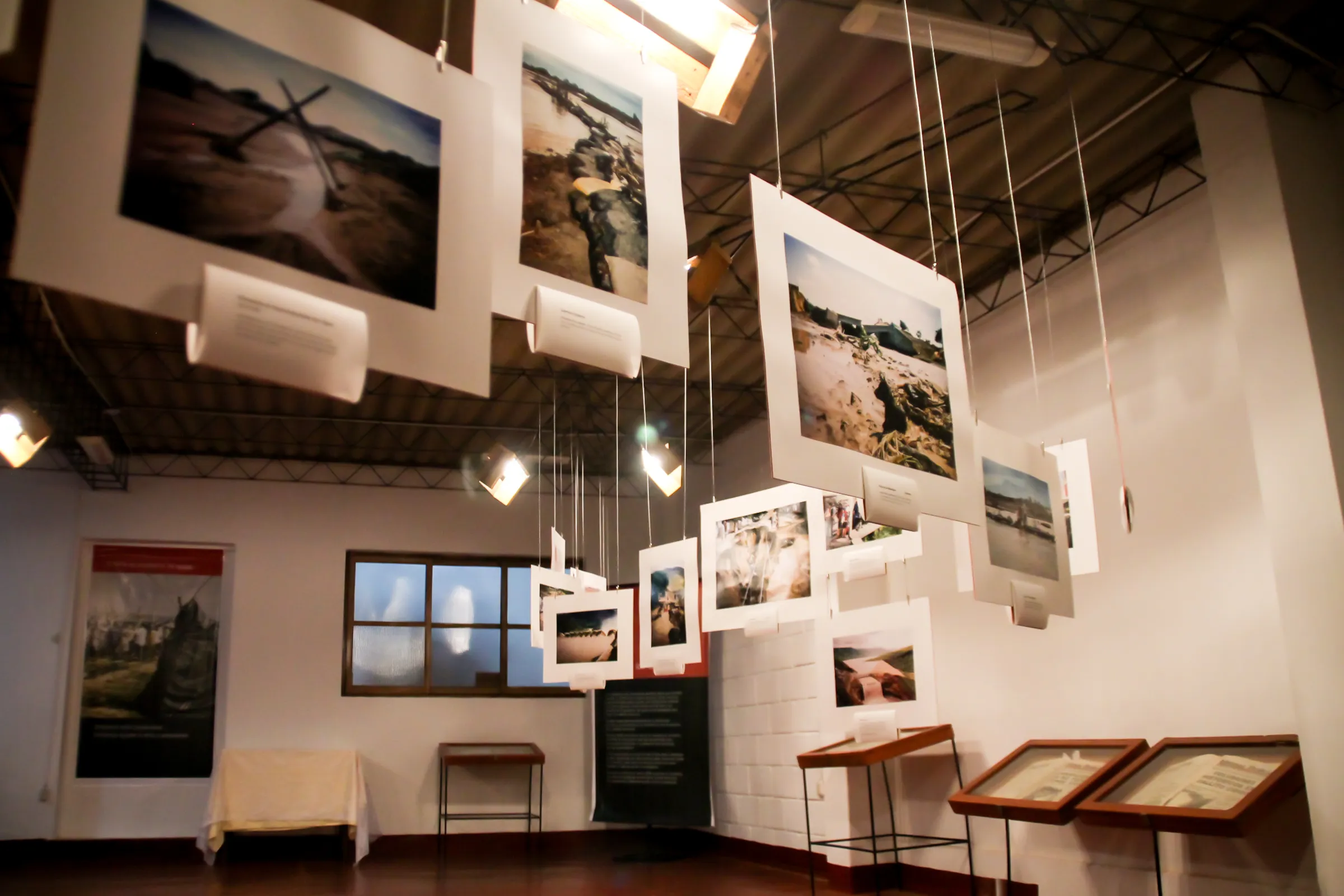 Photo from a low angle displaying the twists and turns created by the gallery.